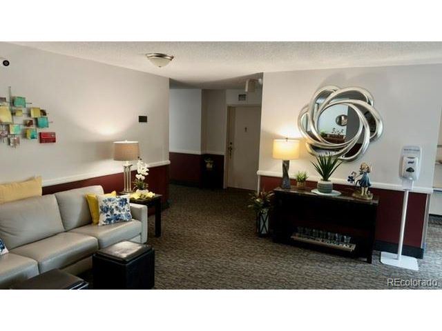 13661 E Marina Dr 204, Aurora, CO 80014