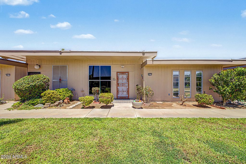 10060 W ROYAL OAK Road N, Sun City, AZ 85351 — exterior