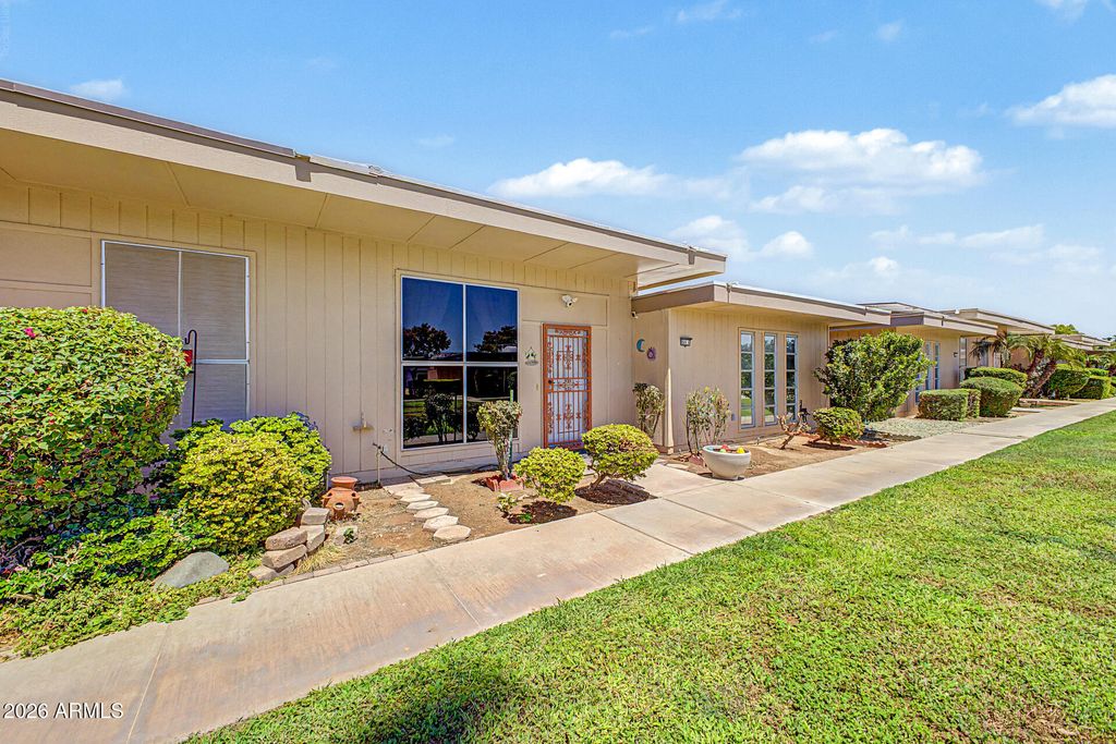 10060 W ROYAL OAK Road N, Sun City, AZ 85351 — photo 4