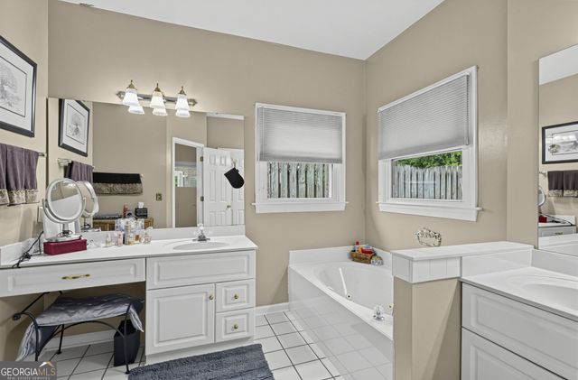 12 Oak Park Place, Savannah, GA 31405
