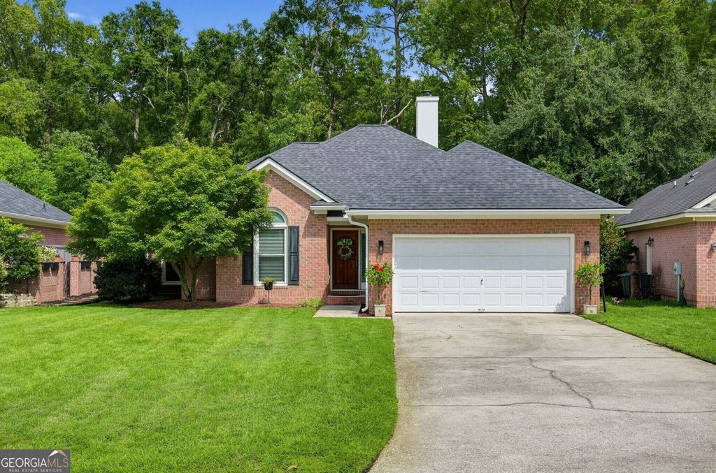 12 Oak Park Place, Savannah, GA 31405