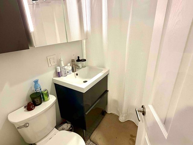 12 Braemore Rd 1, Boston, MA 02135