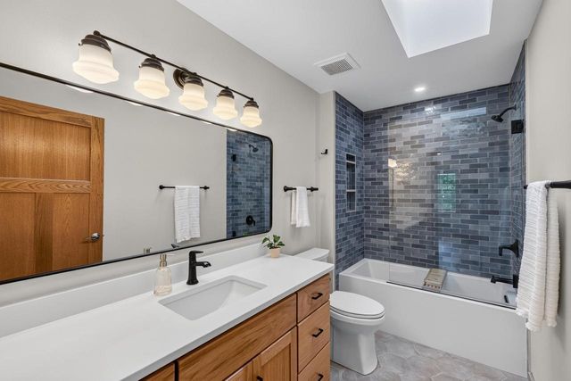 6750 Frank Lloyd Wright Avenue, Middleton, WI 53562
