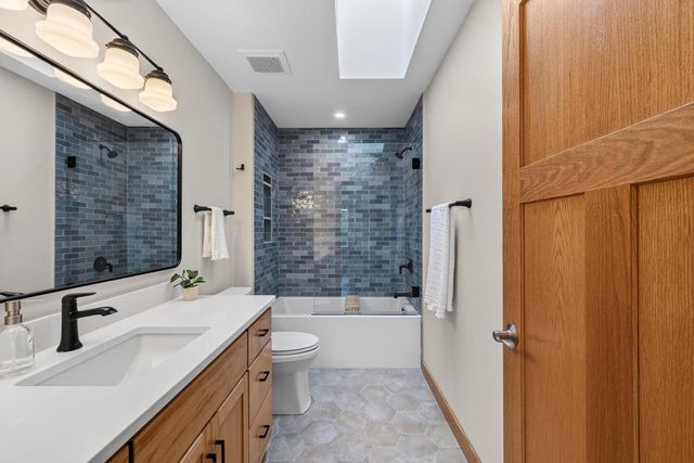 6750 Frank Lloyd Wright Avenue, Middleton, WI 53562