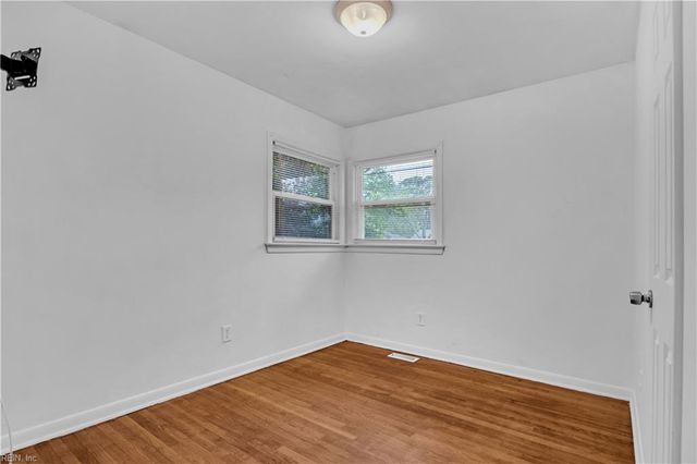 242 Bannon CT, Hampton, VA 23666