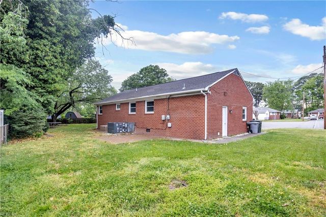 242 Bannon CT, Hampton, VA 23666