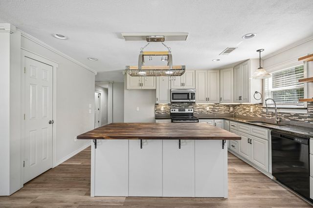 1617 N Binkley, Sherman, TX 75020