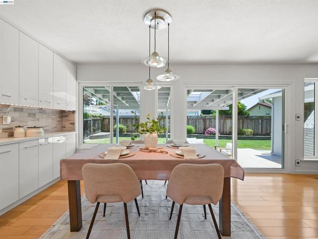 4815 Windermere Dr, Newark, CA 94560