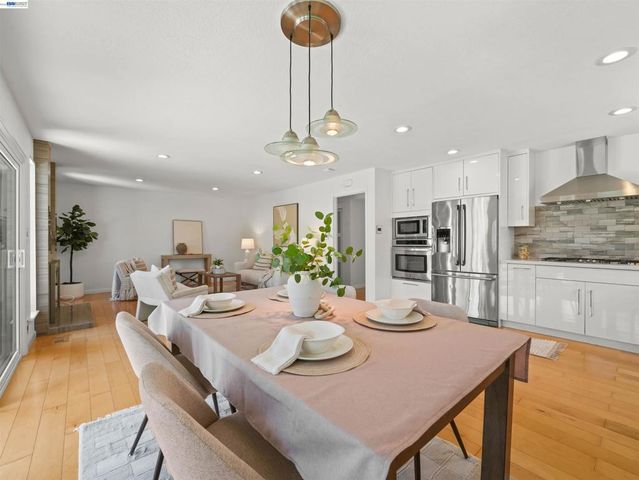 4815 Windermere Dr, Newark, CA 94560