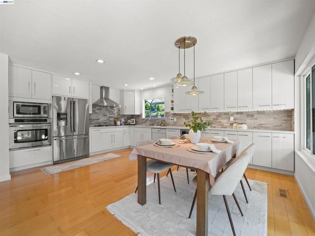 4815 Windermere Dr, Newark, CA 94560