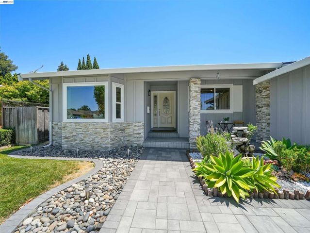 4815 Windermere Dr, Newark, CA 94560