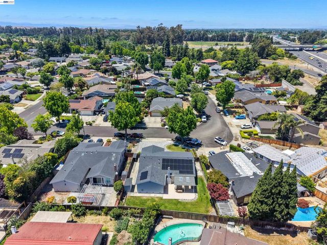 4815 Windermere Dr, Newark, CA 94560