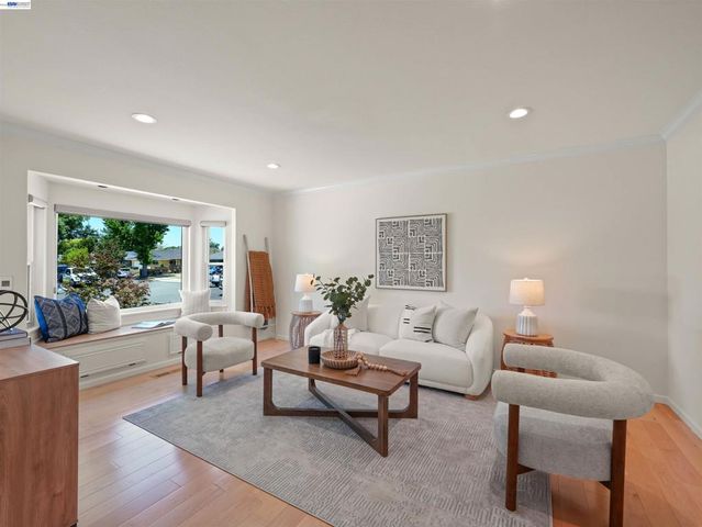 4815 Windermere Dr, Newark, CA 94560