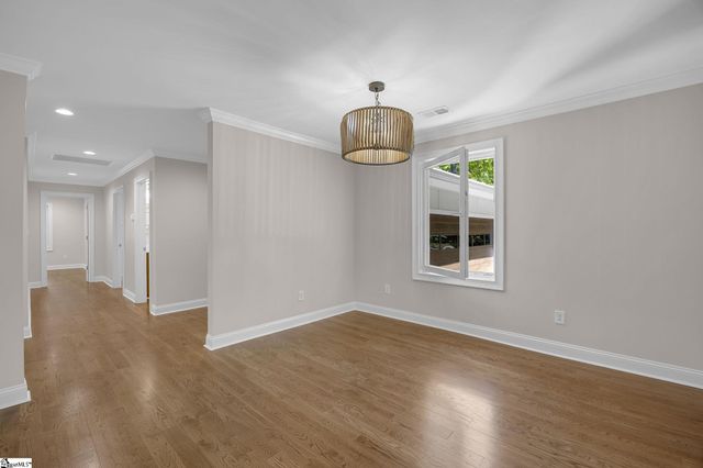 128 Edgecombe Road, Spartanburg, SC 29307