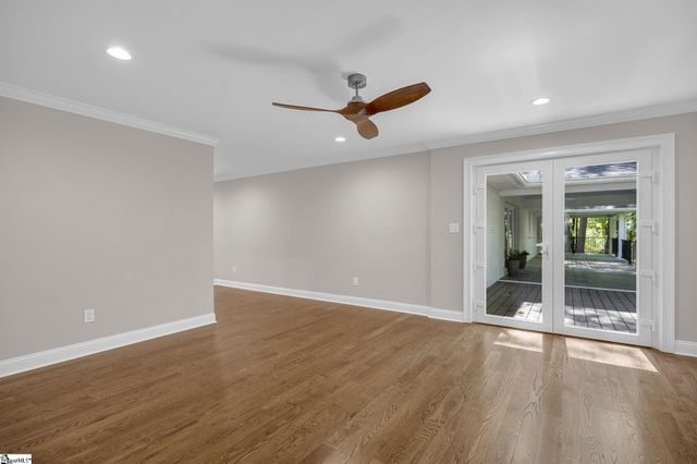 128 Edgecombe Road, Spartanburg, SC 29307