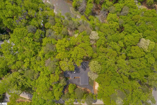 128 Edgecombe Road, Spartanburg, SC 29307