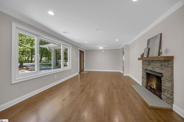 128 Edgecombe Road, Spartanburg, SC 29307