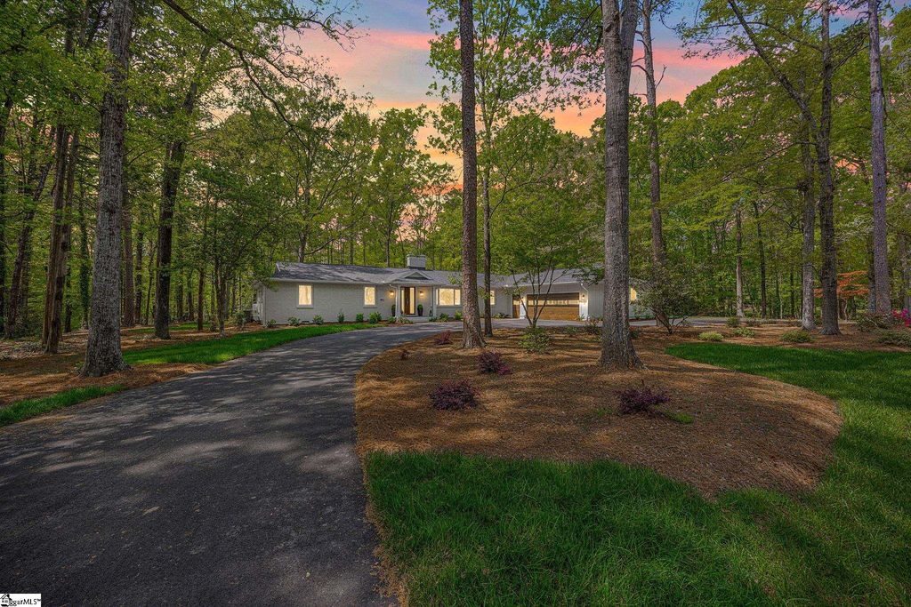 128 Edgecombe Road, Spartanburg, SC 29307