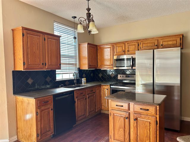 10708 Columbia Drive, Frisco, TX 75035