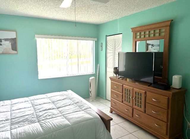 101 LAKE PINE Circle B-2, Greenacres, FL 33463
