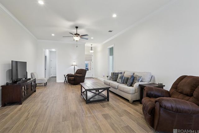 41177 Coastline Ave, Gonzales, LA 70737