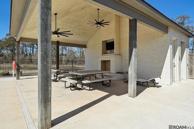 41177 Coastline Ave, Gonzales, LA 70737