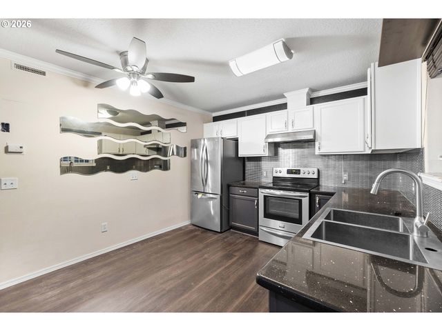 11649 Se Fuller Rd, Milwaukie, OR 97222