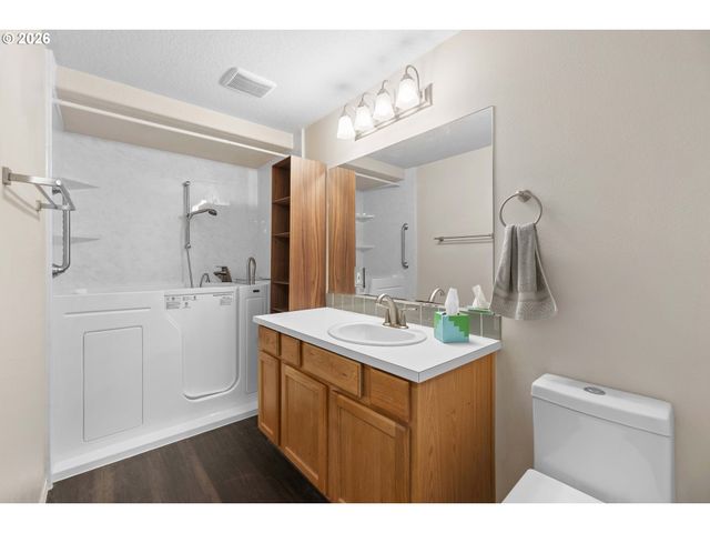 11649 Se Fuller Rd, Milwaukie, OR 97222