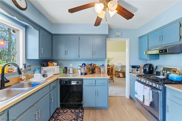 27491 Linwood Circle, North Olmsted, OH 44070