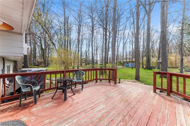 27491 Linwood Circle, North Olmsted, OH 44070