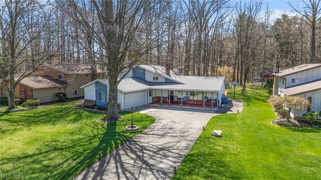 27491 Linwood Circle, North Olmsted, OH 44070