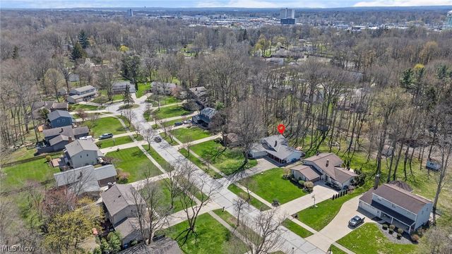27491 Linwood Circle, North Olmsted, OH 44070