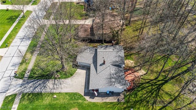 27491 Linwood Circle, North Olmsted, OH 44070