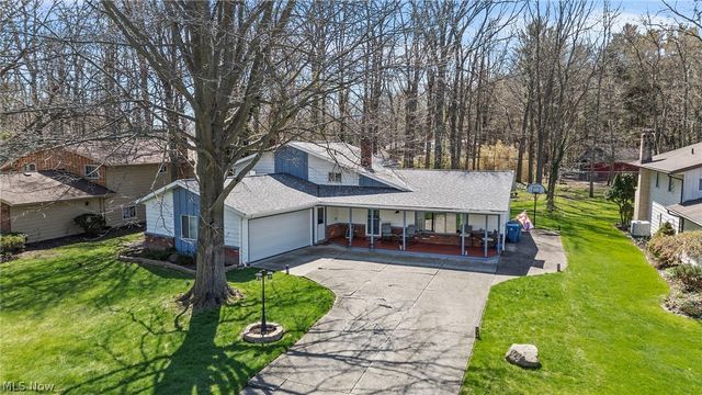 27491 Linwood Circle, North Olmsted, OH 44070