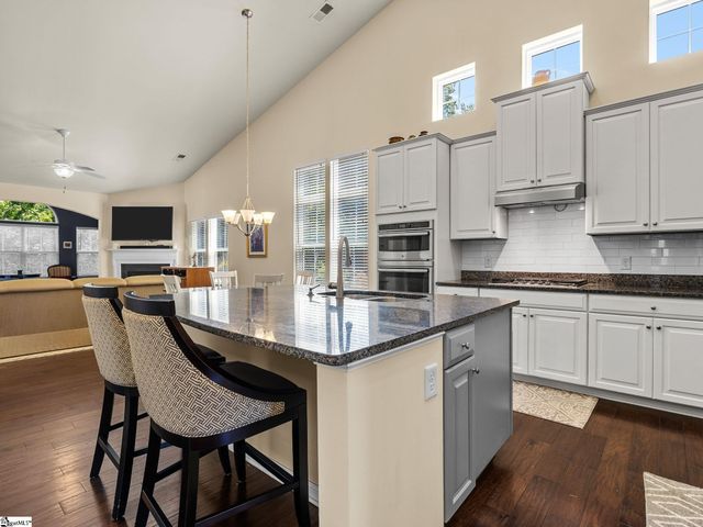 432 Fieldsview Lane, Simpsonville, SC 29681