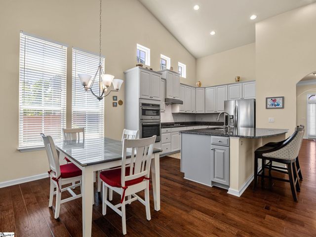 432 Fieldsview Lane, Simpsonville, SC 29681