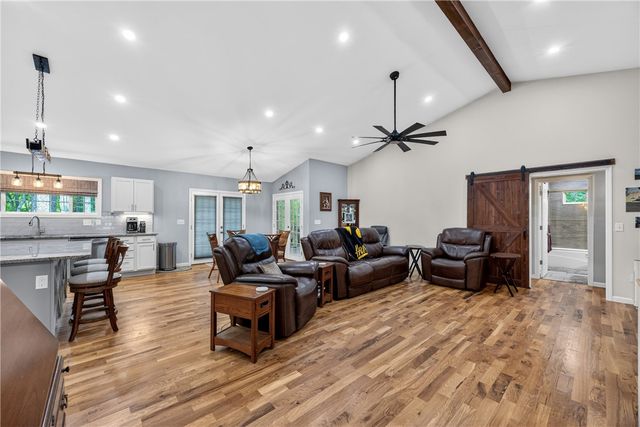 325 Falcon's Nest Road, Walhalla, SC 29691