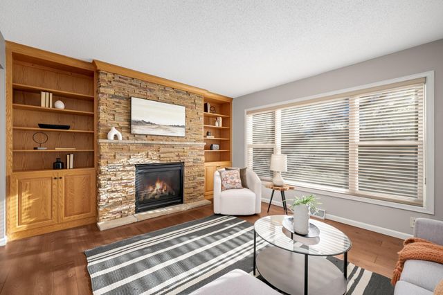 9622 Toledo Circle, Bloomington, MN 55437