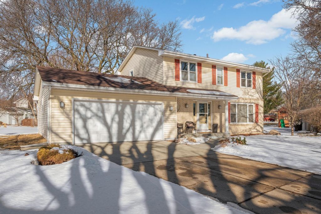 9622 Toledo Circle, Bloomington, MN 55437