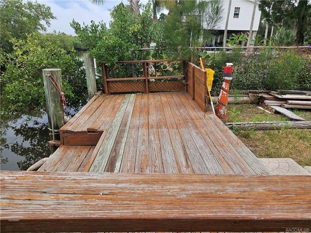 1559 S FISHCREEK POINT, Crystal River, FL 34429