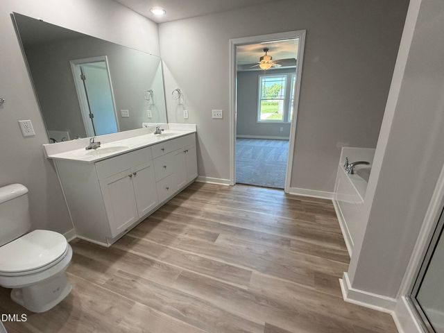 124 Jacobs Ridge Drive, Four Oaks, NC 27524