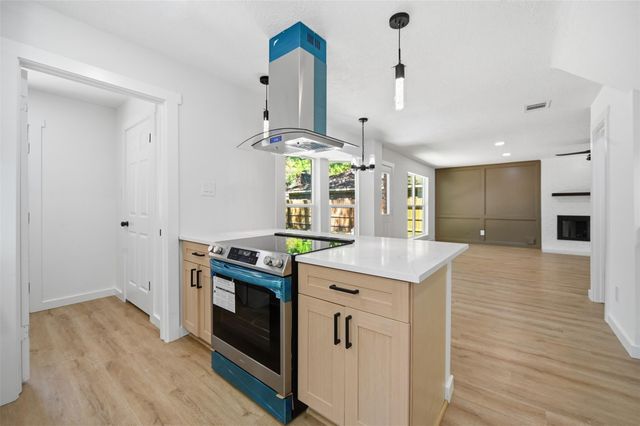 3311 Knoll Manor Drive, Houston, TX 77345