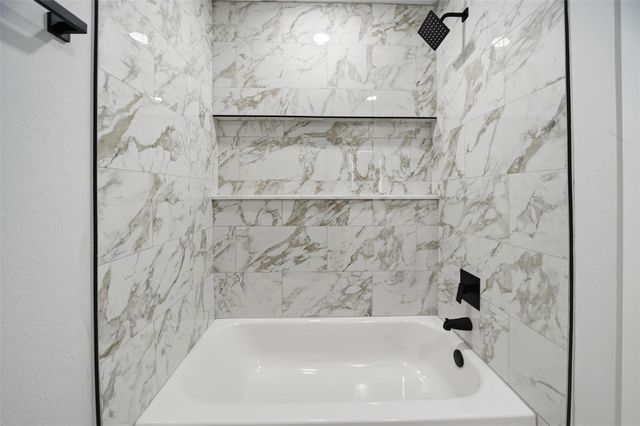 3311 Knoll Manor Drive, Houston, TX 77345