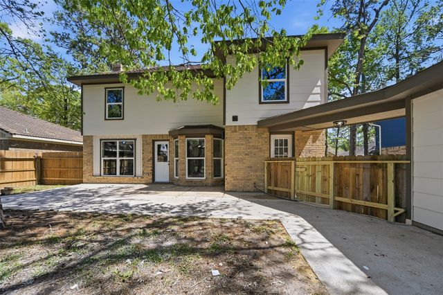 3311 Knoll Manor Drive, Houston, TX 77345