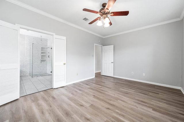 1210 Sandy Plains Lane, Houston, TX 77062
