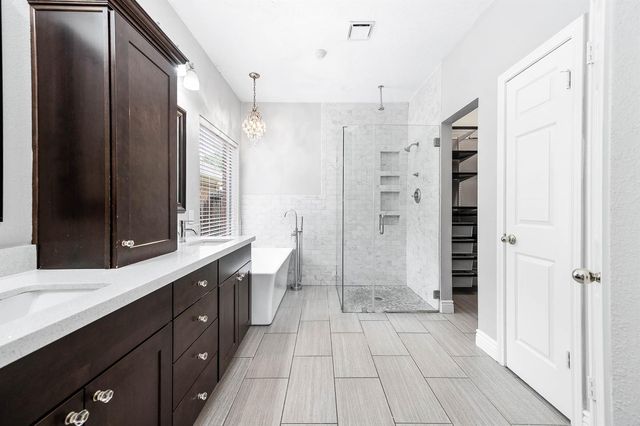 1210 Sandy Plains Lane, Houston, TX 77062