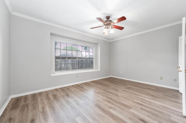 1210 Sandy Plains Lane, Houston, TX 77062