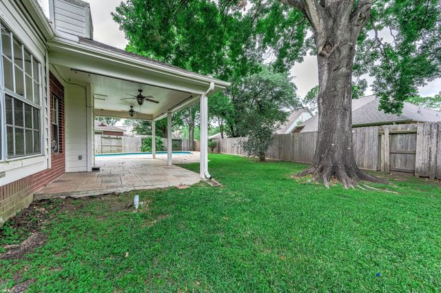 1210 Sandy Plains Lane, Houston, TX 77062