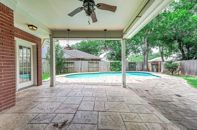 1210 Sandy Plains Lane, Houston, TX 77062