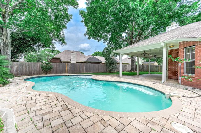 1210 Sandy Plains Lane, Houston, TX 77062
